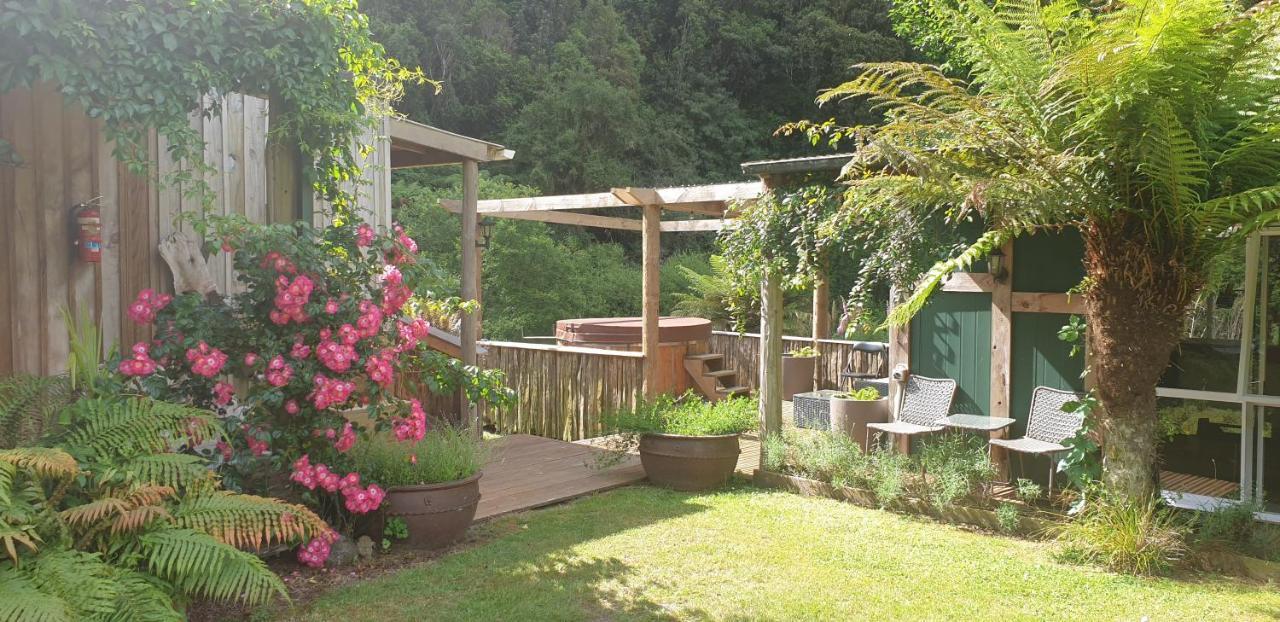 Blackfern Lodge Waimiha ภายนอก รูปภาพ